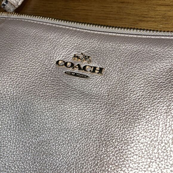 Coach Ava Large Leather Tote Handbag in Champagne Pink with Zip Closure - Picture 7 of 12